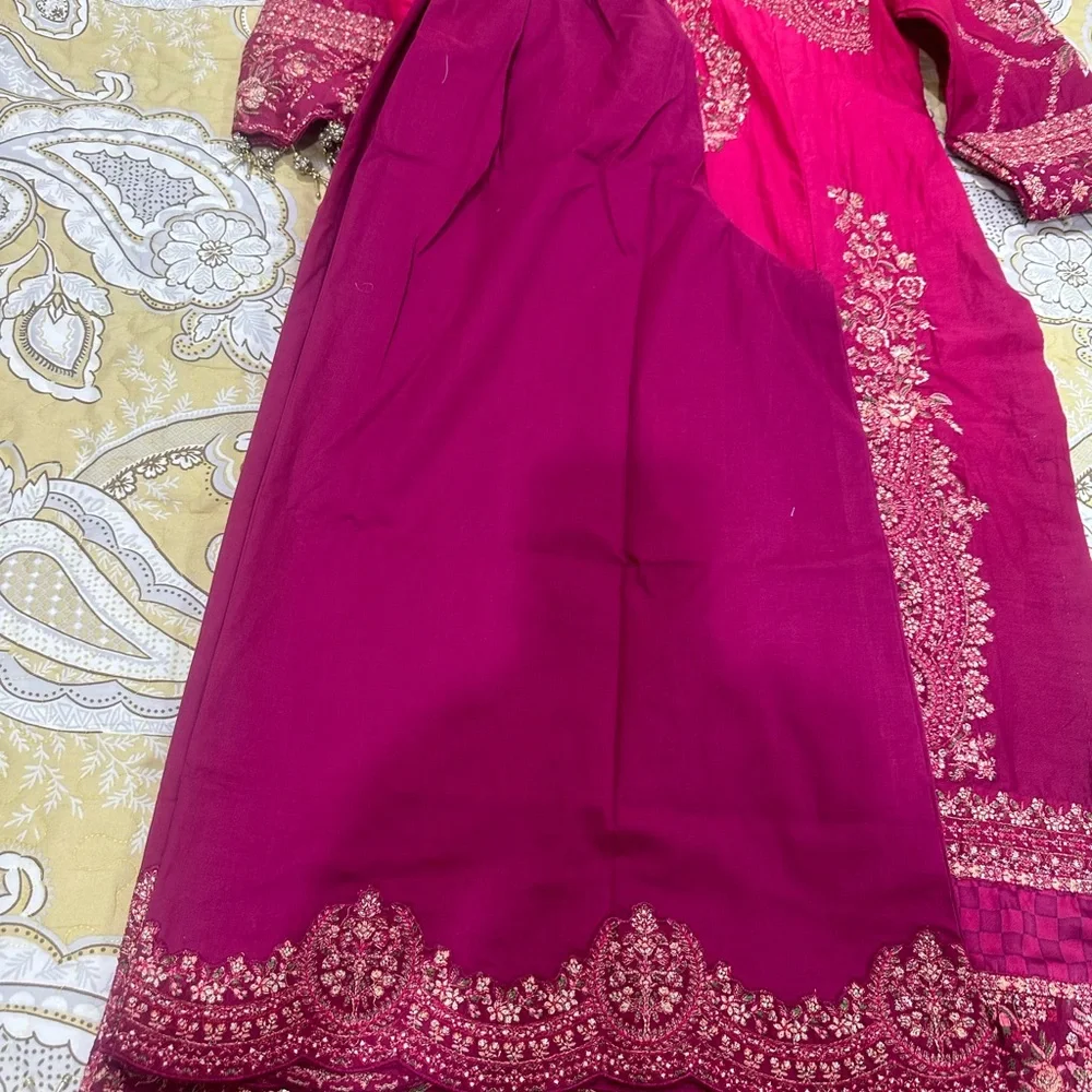 Pakistani dresses Hussain rehar 2024 - Picture 5 of 8